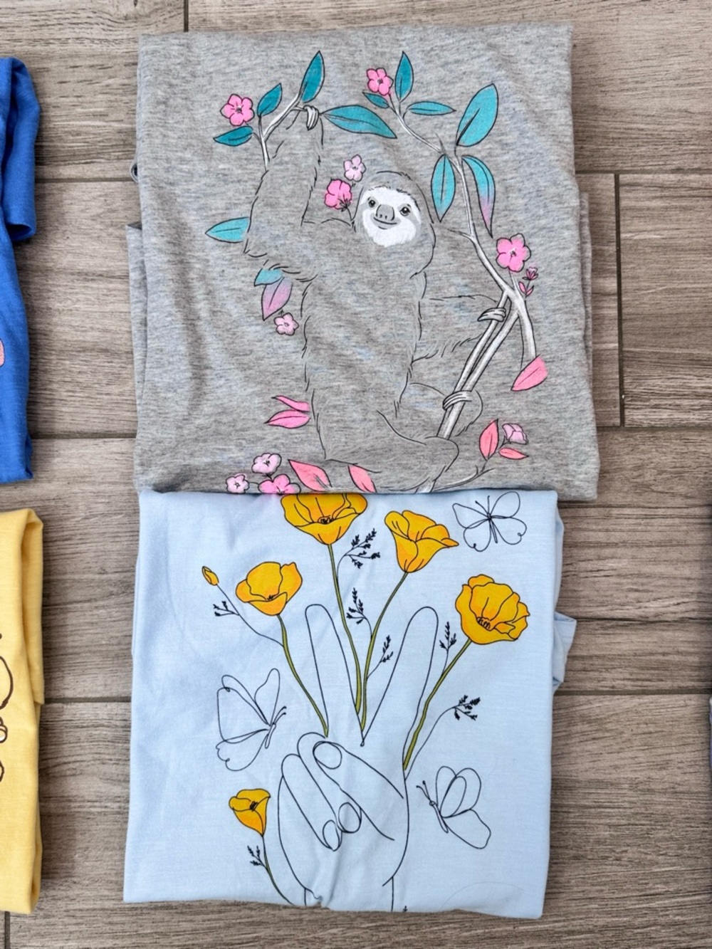 SO Girls Assorted Graphic Tee Bundle - Bright Mixed Colors Size XL (14-16) - Picture 3 of 13